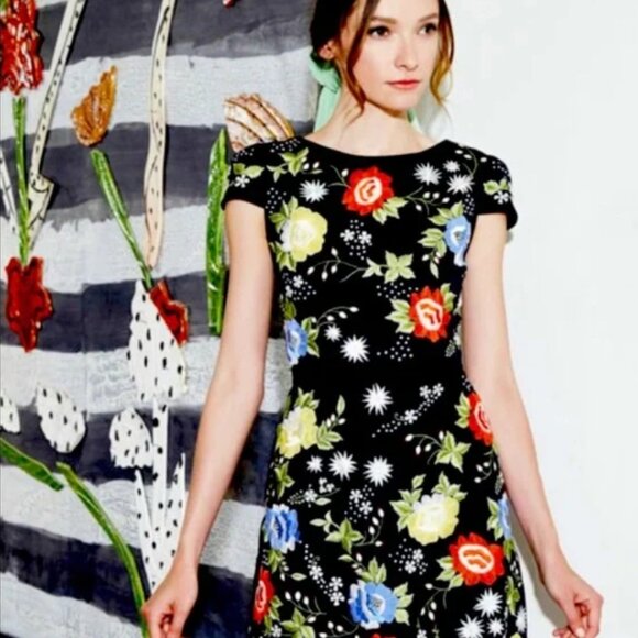 Alice + Olivia Dresses & Skirts - Alice + Olivia Ellen Black Floral Embroidered A-line Cotton Mini Dress $540